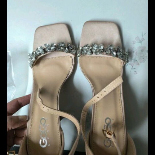 Sandals size 38 new, beige platform