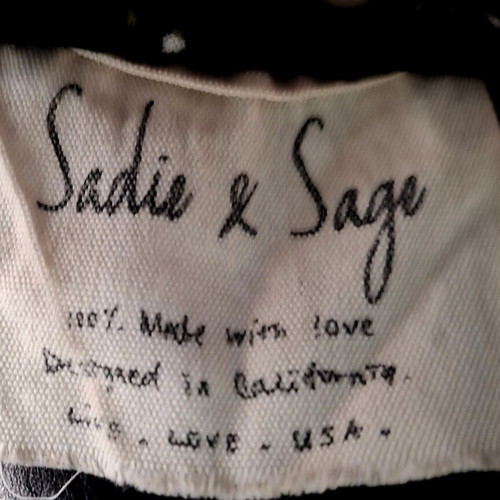 Sadie & Sage tunic like new, size 38, black with floral motif