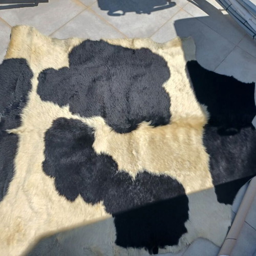 Cowhide rug used, natural pattern 2.20x2m