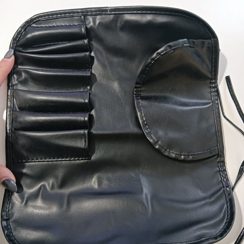 Makeup brush case, black