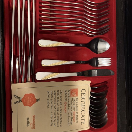 Solingen Germany 18/10 Cutlery Set 72 Pieces new with leather case