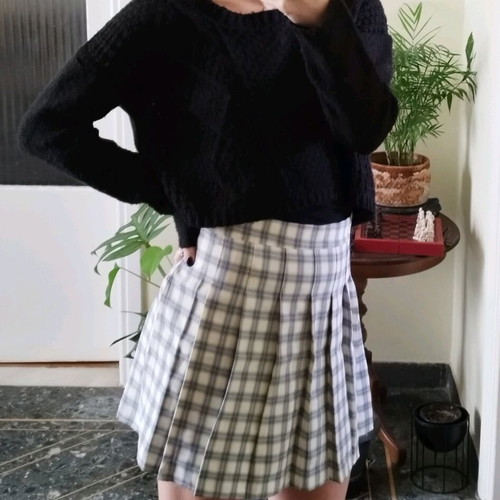 Black crop sweater Stradivarius used with knit pattern