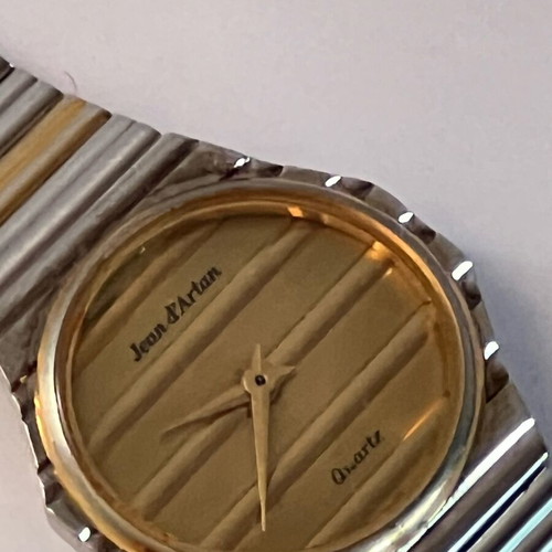 Jean d’Artin vintage wristwatch used, battery replacement needed