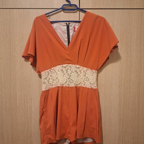 Jumpsuit jovonnista new, orange short romper