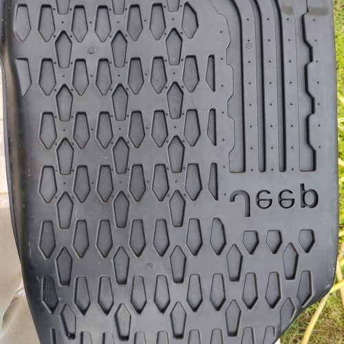 Jeep All-Weather Floor Mats for Jeep Compass 2017-2026 like new