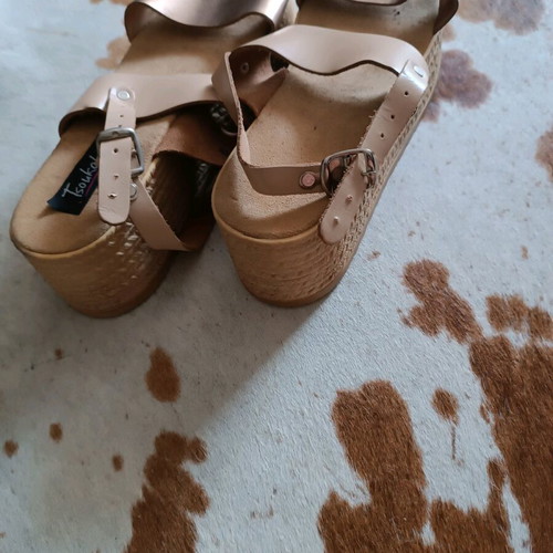 Beige-gold platform sandals new size 41