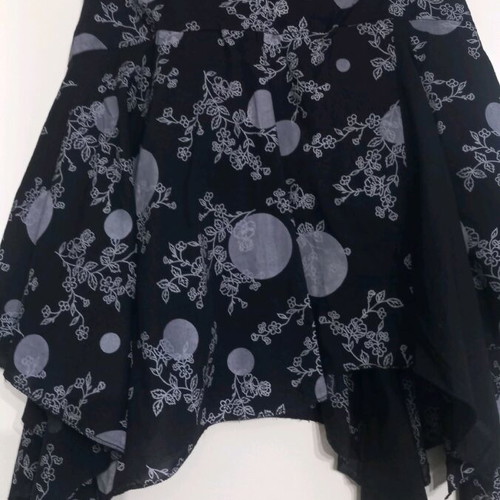 Women's skirt like new, size S, black and gray