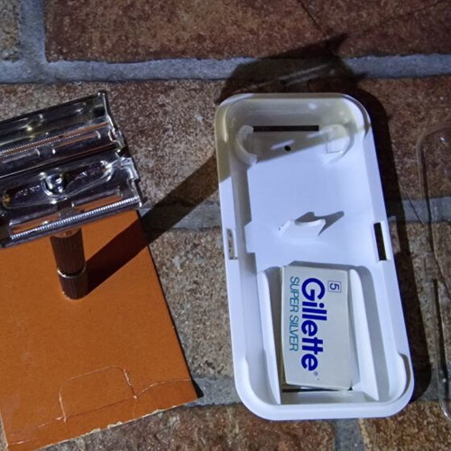 Gillette Vintage Adjustable Razor like new with sealed blades