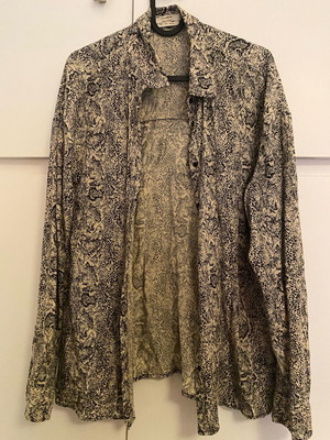 Animal print shirt used, size L, black and white