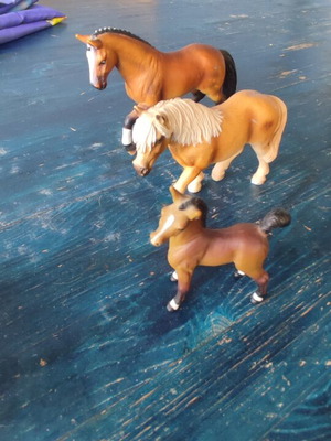 Μινιατούρες αλόγων Schleich σετ τριών σαν καινούργιο