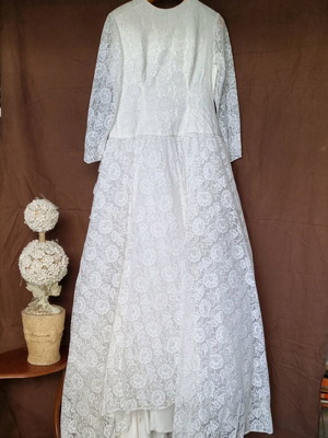 Βιντατζ νυφικό μέγεθος M/L σαν καινούργιο, μπεζ