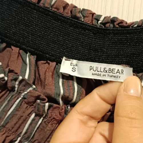 Pull and Bear blouse S used with off-shoulder multicolor