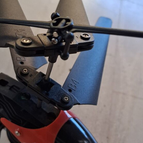 Gear2Play Red Fox remote control helicopter used