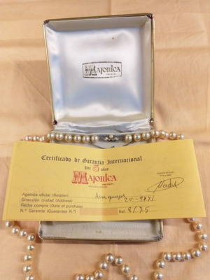 Majorica artificial pearl necklace used, 1970s model