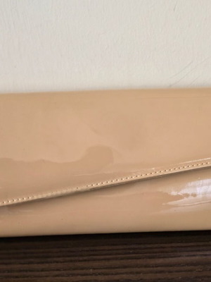 Leather shoulder bag beige patent like new