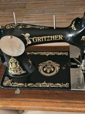 Gritzner Antique German Sewing Machine like new
