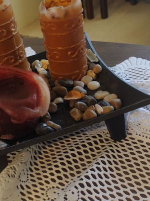 Decorative candle set used