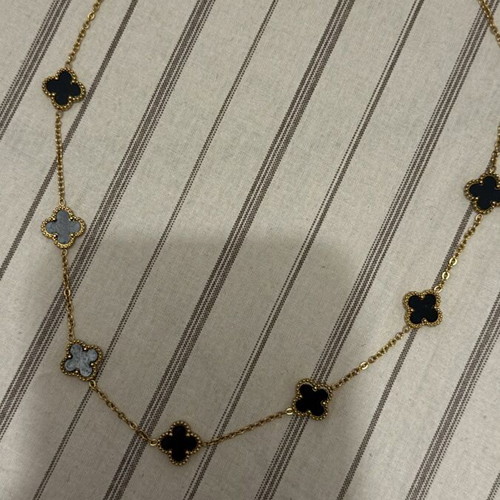 Jewelry set like new, 1 necklace and 2 bracelets with Palestine colors