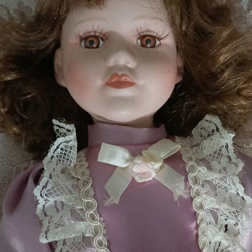 Porcelain doll with vintage dress, like new, 60 cm