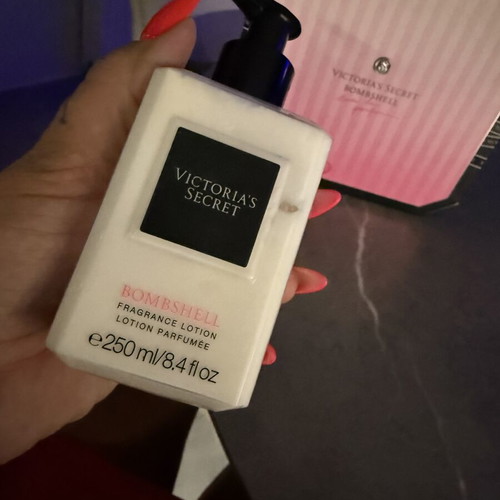 Victoria’s Secret Bombshell Eau de Parfum Gift Set new with lotion