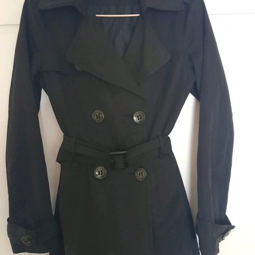 Black Benetton trench coat used, size 42 (S/M)