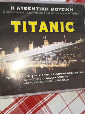 Titanic CD used with music from the movie