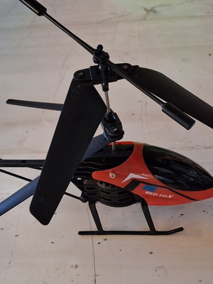 Gear2Play Red Fox remote control helicopter used