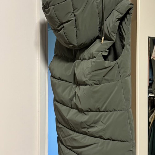 Zara sleeveless jacket medium, olive green