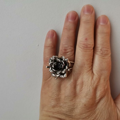 Rose ring new, silver plated with real rose
