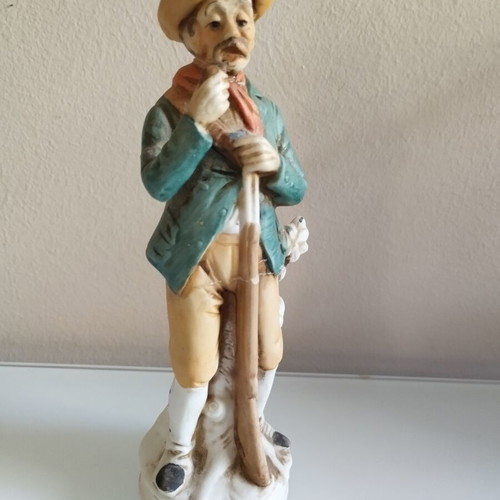 Porcelain figurine Elderly Hunter vintage, used, 18cm