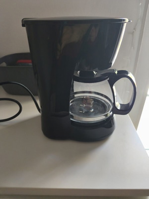 Filter coffee maker like new with automatic thermostat