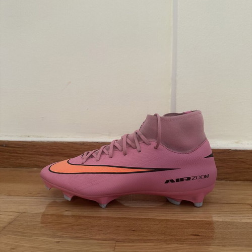 Nike Mercurial football boots, pink, size 39