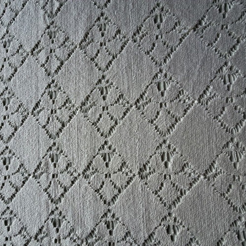 Decorative sofa throw like new, can be used as tablecloth