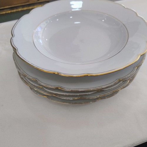 Porcelain plates set of 5 used with gold trim