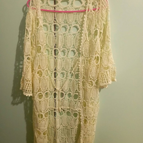 Lace kimono like new