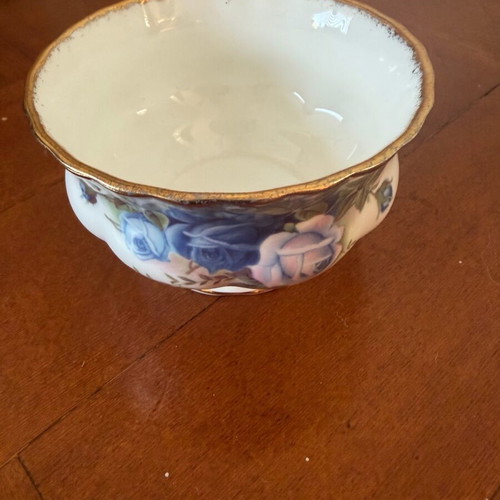 Royal Albert Moonlight Rose sugar bowl like new