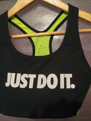 Nike sports bras size XS