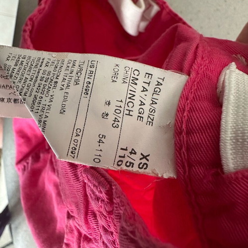 Benetton pink shorts like new for girl 5-6 years old