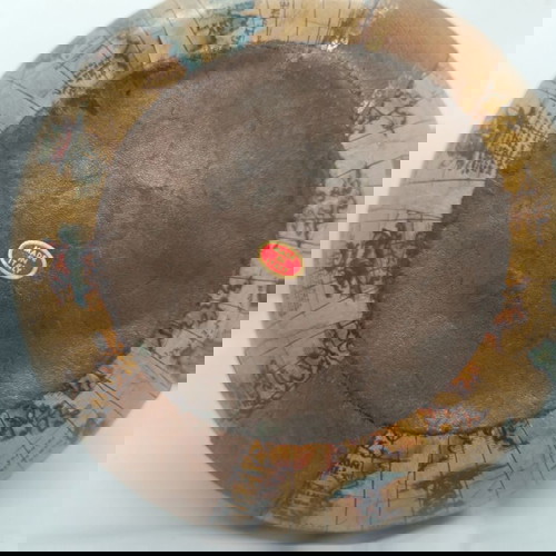 Бутилка ваза от Италия използвана, хартия и кожа