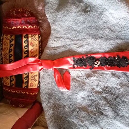 Red tie like new with beautiful design for children's formal wear