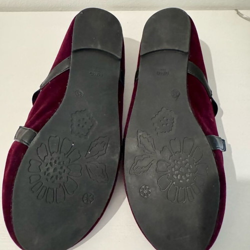 Children's velvet ballerinas new size 35 burgundy