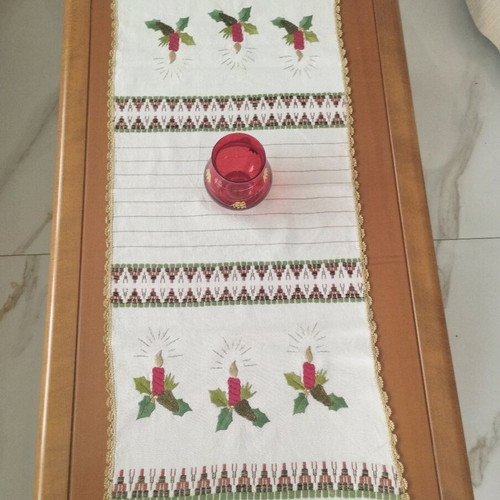 Handmade Set of 2 Pieces Runner and Semen with Gold Thread Vintage 1960 like new