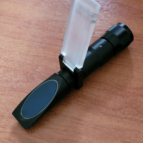 Euromex Holland handheld refractometer for sugar measurement like new