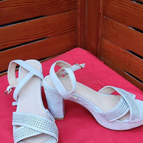 Suede pumps with rhinestones like new, white size 38