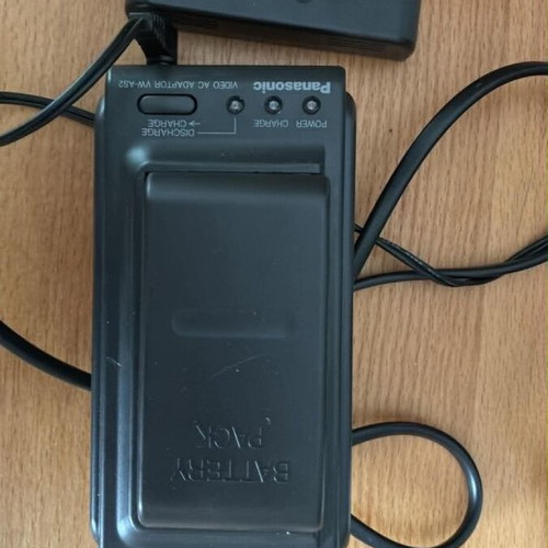 Panasonic NV-S20E VHS-C movie camera with original set and 6 VHS-C tapes