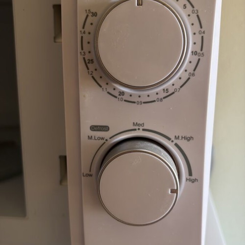 Singer microwave oven