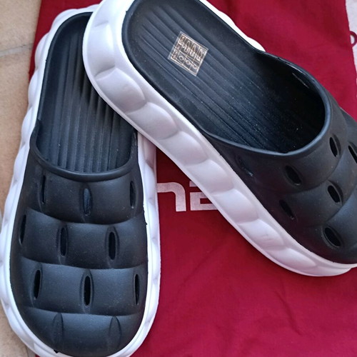 Mules woman new black-white with unique design