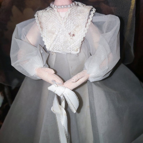 Vintage Sakura music dolls 70s used, bride wind-up music box