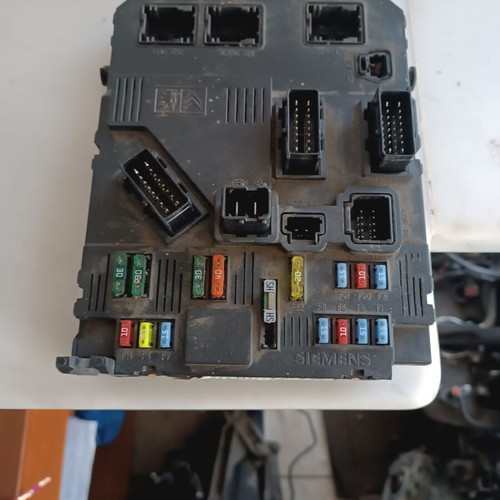 Fuse box for Citroen C2 '03-'08 used, code 9652474380
