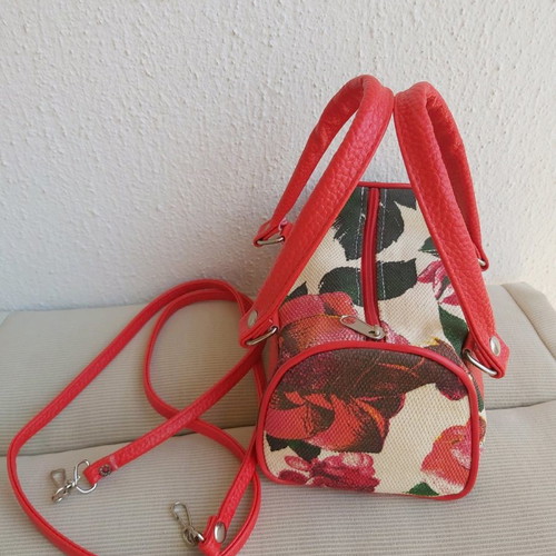 Cylinder bag crossbody like new, multicolor with flower prints